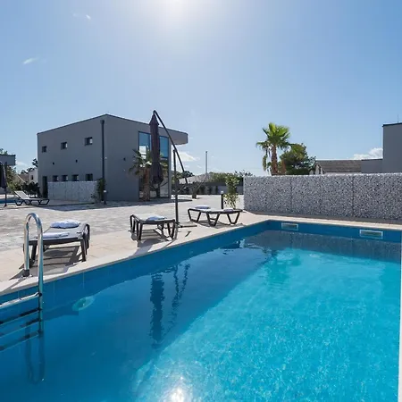 Hébergement de vacances Tourist Vir